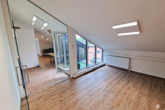 Bürofläche im Dachgeschoss mit 2 Terrassen