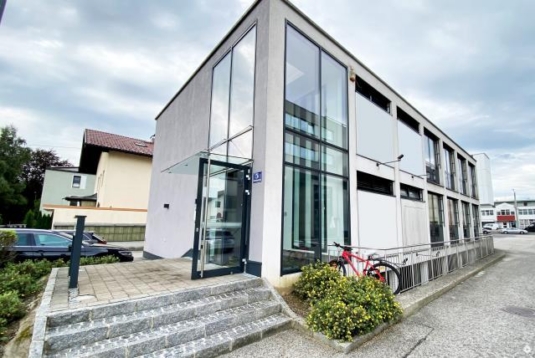 Gut ausgestattete Bürofläche mit optimaler Verkehrsanbindung