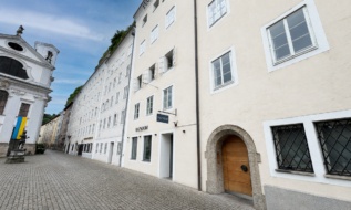 Exklusives Altstadtbüro mit Galerie, historischem Gewölbe und modernster Ausstattung