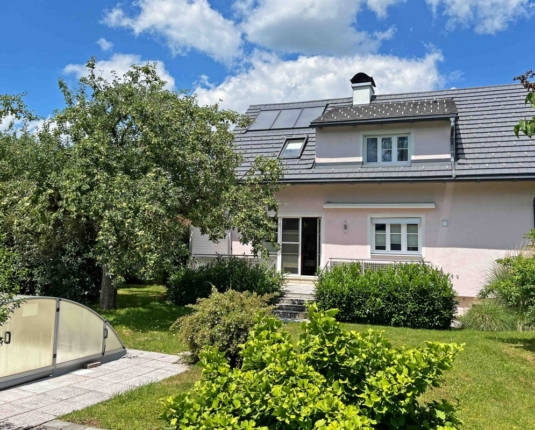 Wohnidylle nahe Wallersee – Einfamilienhaus mit Charakter