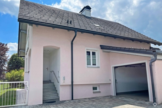 Wohnidylle nahe Wallersee – Einfamilienhaus mit Charakter