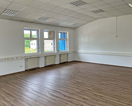 Büroflächen in etabliertem Betriebsstandort nahe Ried