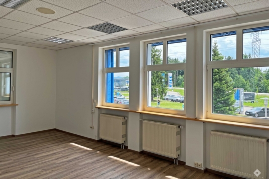 Büroflächen in etabliertem Betriebsstandort nahe Ried