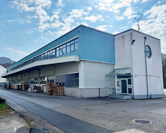 Vielseitige Gewerbe- und Lagerflächen für Logistik und Produktion