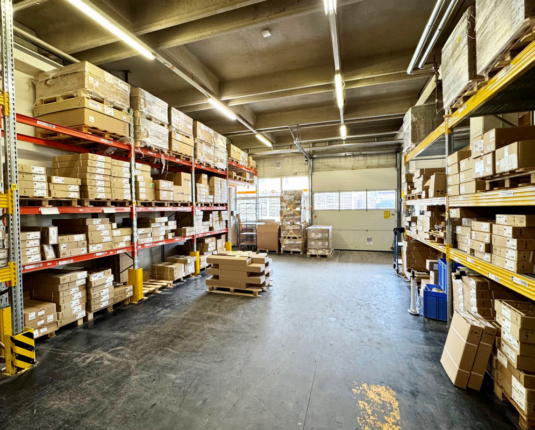 Vielseitige Gewerbe- und Lagerflächen für Logistik und Produktion