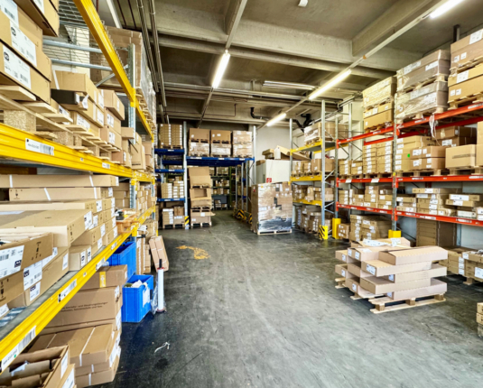 Vielseitige Gewerbe- und Lagerflächen für Logistik und Produktion