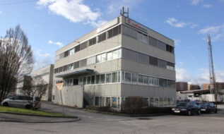 Lichtdurchflutetes Büro in verkehrsgünstiger Lage
