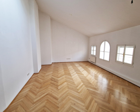 3-Zimmer-Altstadtwohnung mit Galerie und bis zu 4,2 m Raumhöhe